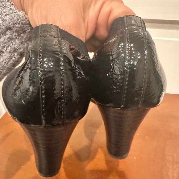 Tory Burch Wedges. Ladies 8.5 - Picture 10 of 12